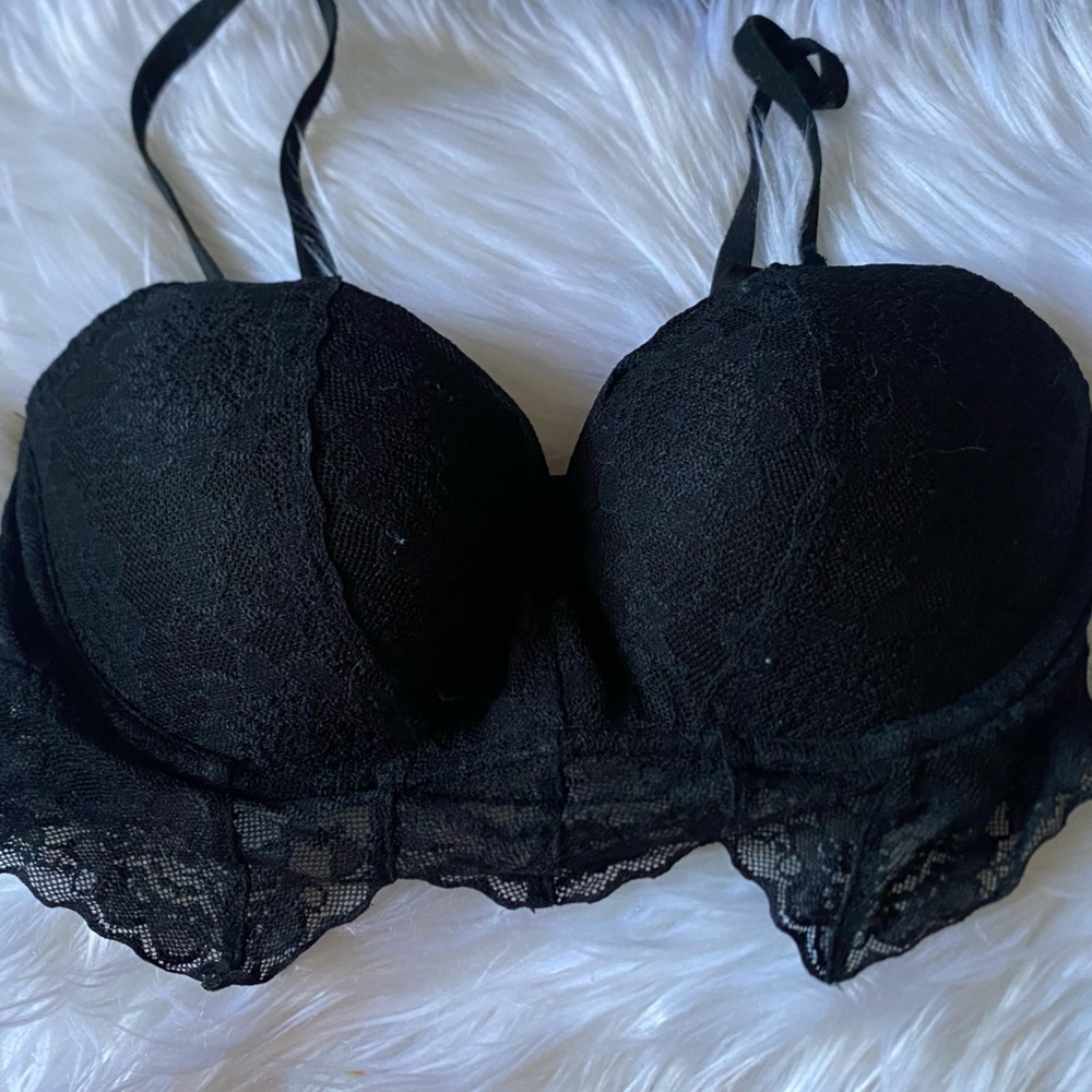 EUC VS PINK LACE BRALETTE